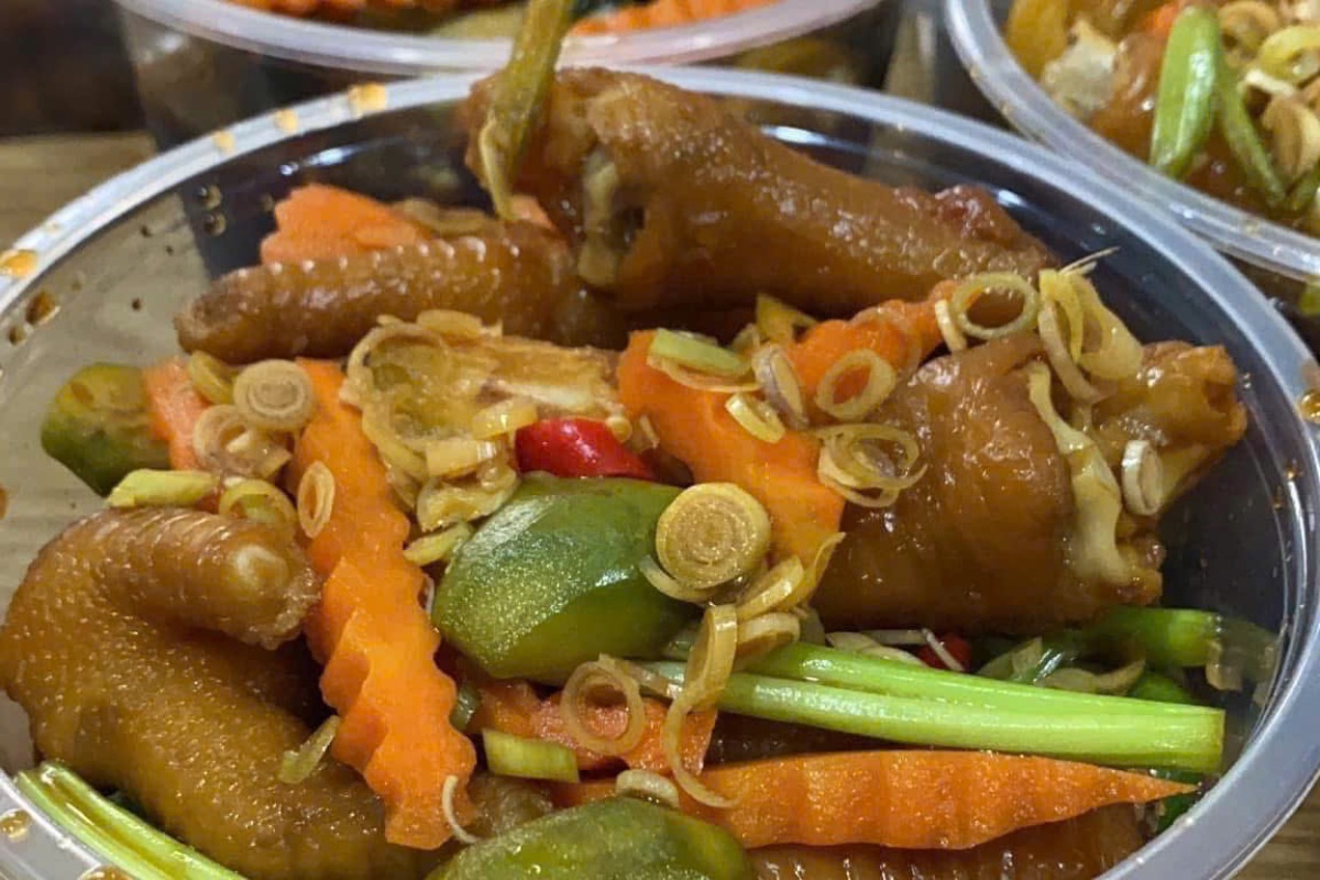 Chân gà ngâm xì dầu