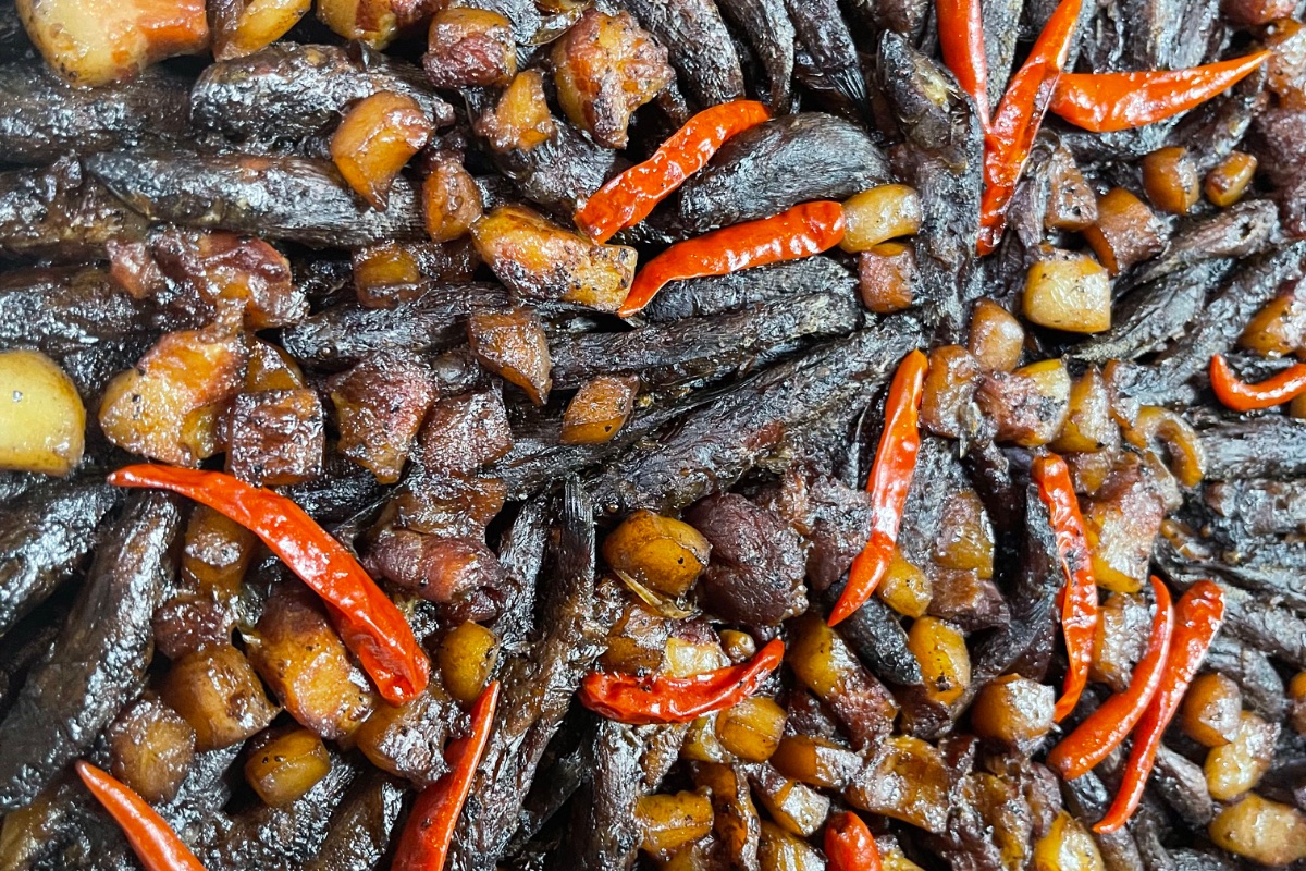 Cá bống tượng kho tiêu